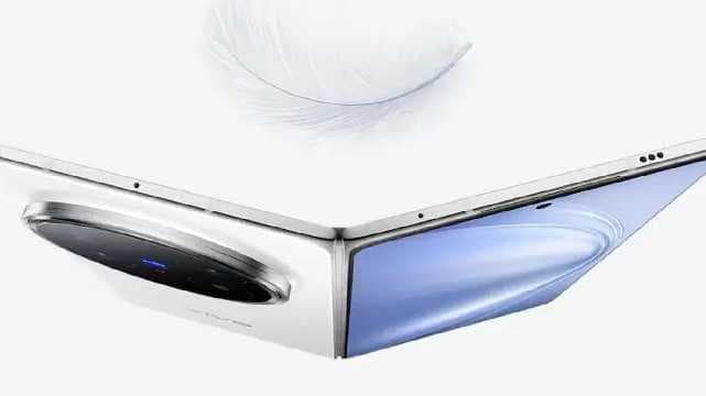X -Fold 5 model smartphone