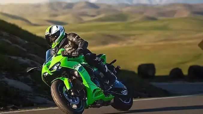 கவாசாகியின் புதிய 2026 நிஞ்ஜா ZX-6R பைக்