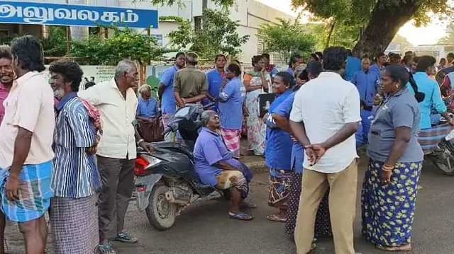 Kkd Sanitory workers protest