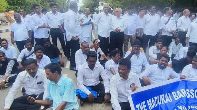 MDU Advocate protest