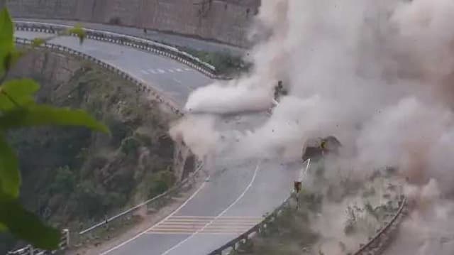 J&k ROCK BOMB