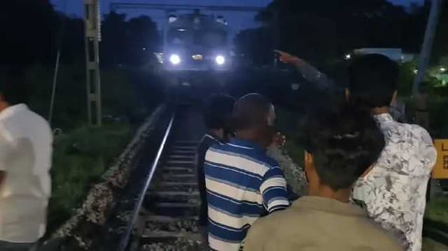 TPT Railway gate protest