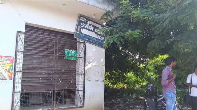 Vellore wine shop theft