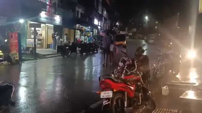 கொட்டித் தீர்த்த மழை