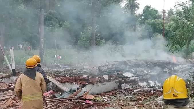 பட்டாசு ஆலையில் திடீர் வெடிவிபத்து