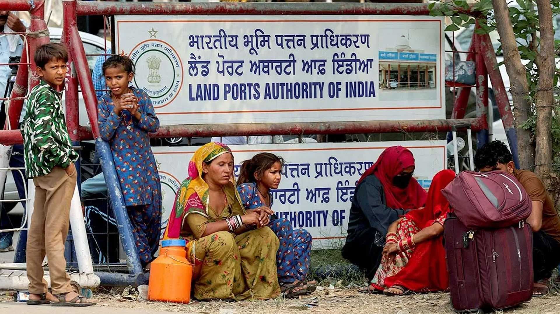 எல்லையை திறந்தது பாகிஸ்தான்