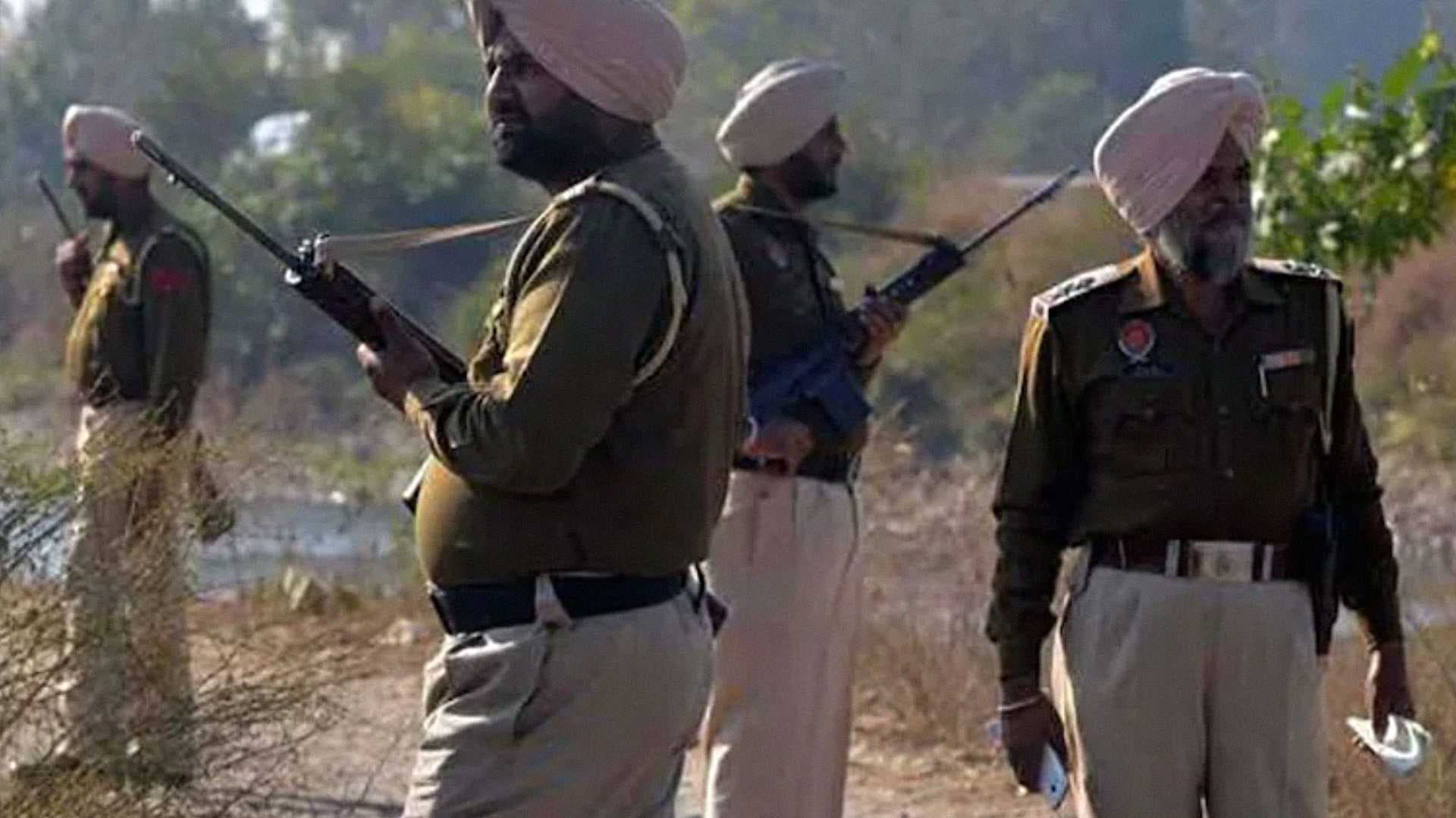 ராணுவ உளவு - 2 பேர் கைது