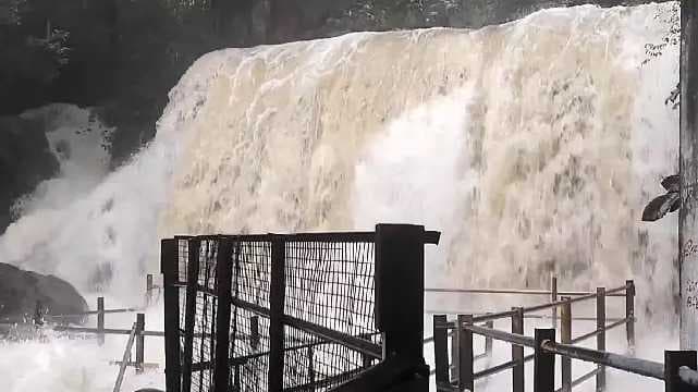 Suruli Falls