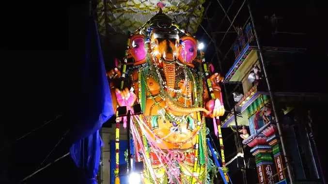 NGP Giant vinayagar statue