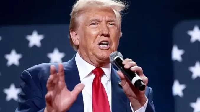 டொனால்டு டிரம்ப்