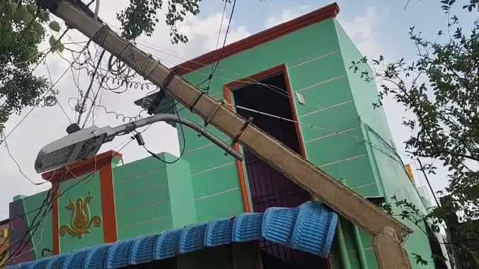 மின்சாரம் இல்லாமல் மக்கள் அவதி
