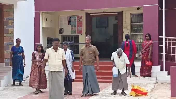 தீக்குளிக்க முயற்சி